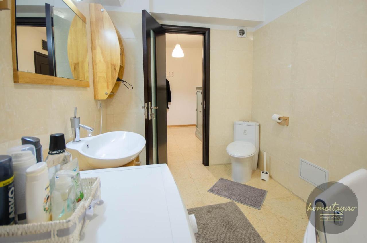 Homestay Otopeni Esterno foto