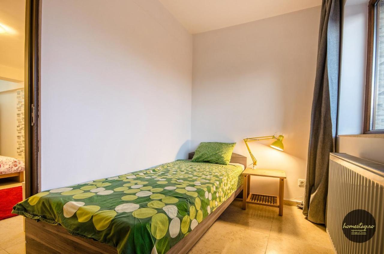 Homestay Otopeni Esterno foto