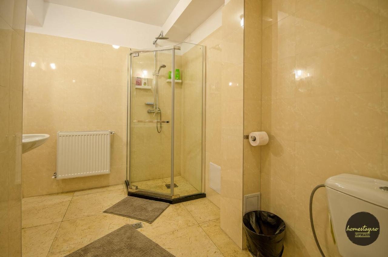 Homestay Otopeni Esterno foto