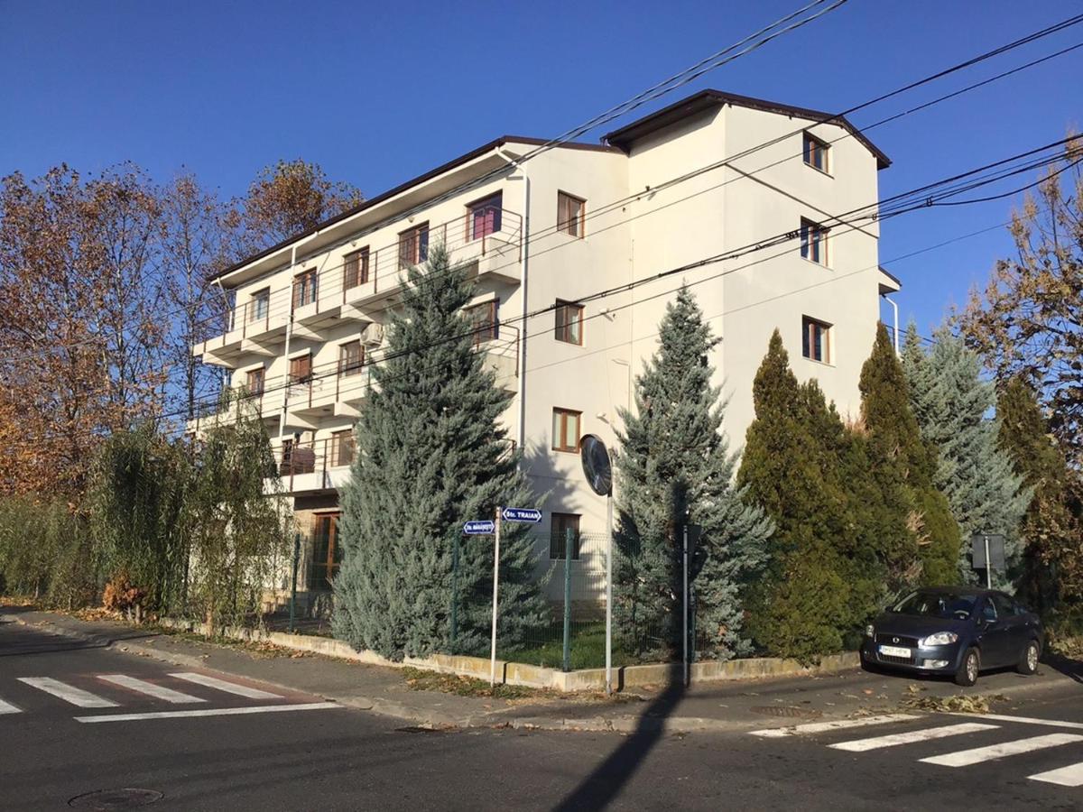 Homestay Otopeni Esterno foto