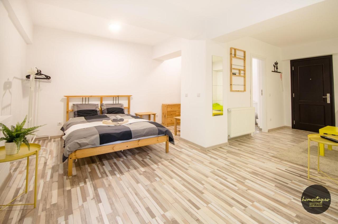 Homestay Otopeni Esterno foto