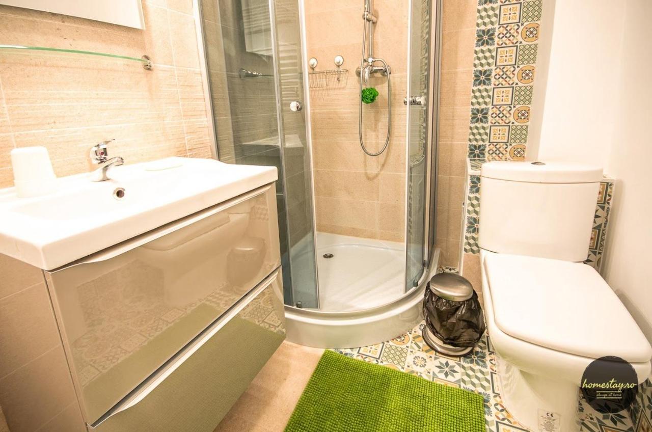 Homestay Otopeni Esterno foto