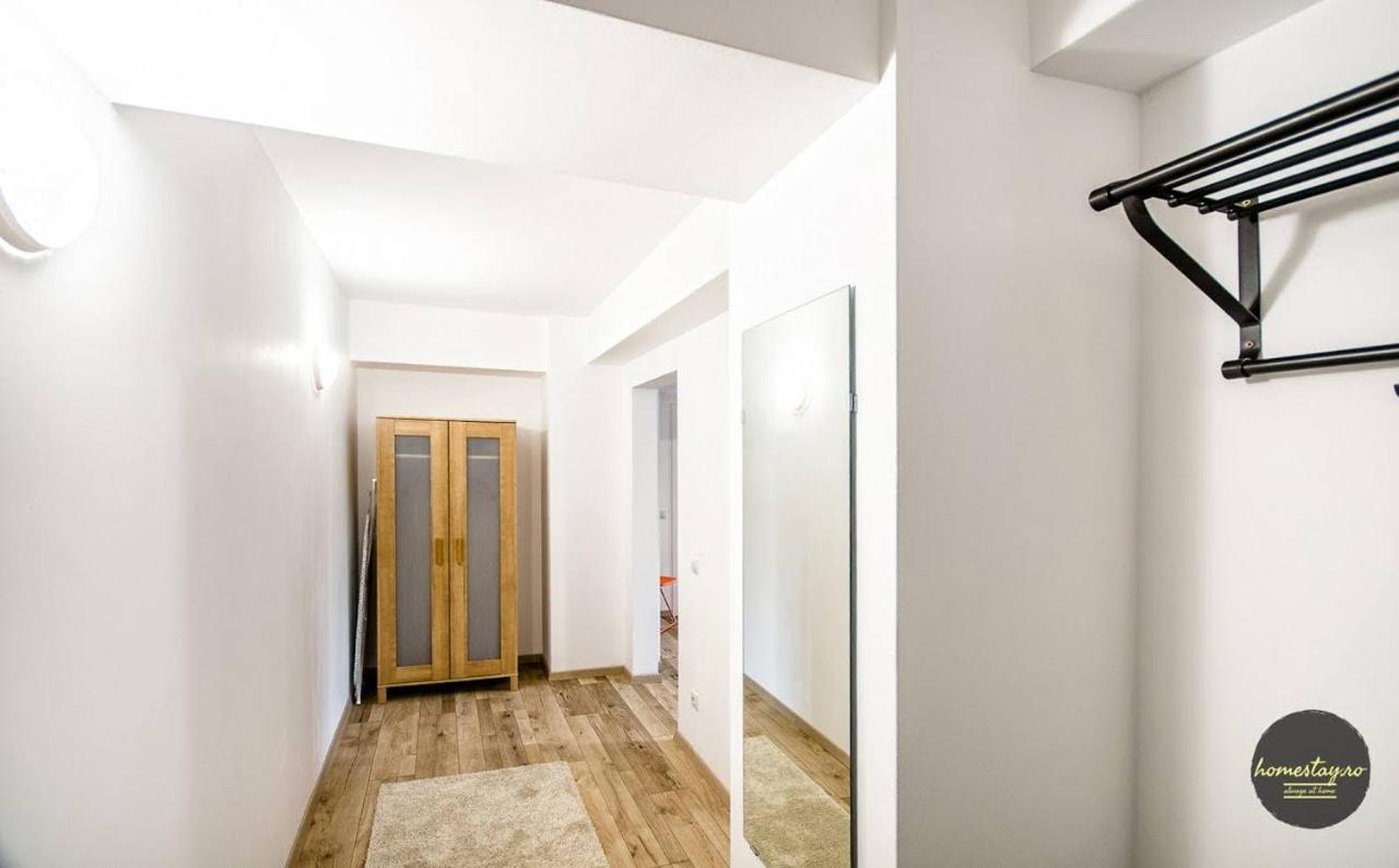 Homestay Otopeni Esterno foto