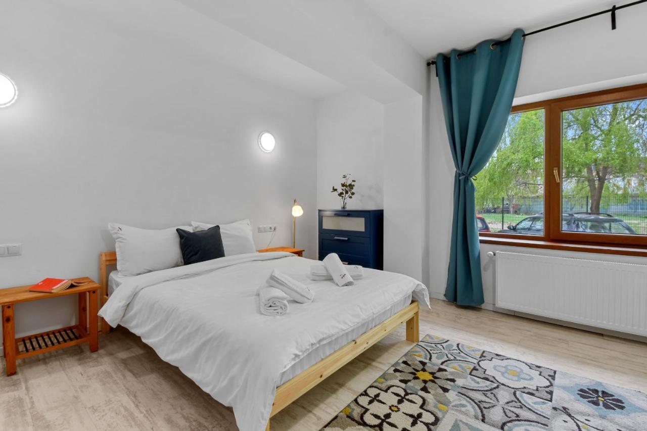 Homestay Otopeni Esterno foto