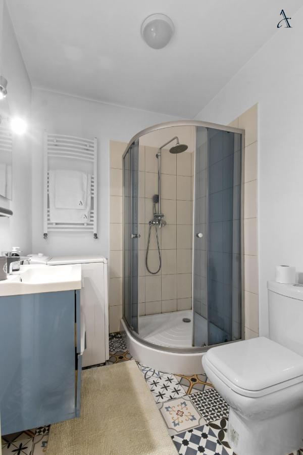 Homestay Otopeni Esterno foto